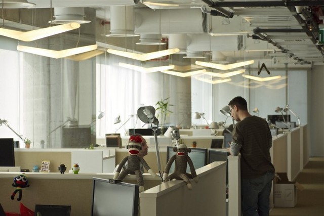 http://officesnapshots.com/2013/01/31/google-tel-aviv-office-design/ (170)