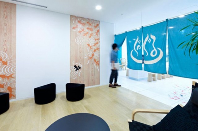 http://www.fubiz.net/2013/06/20/google-tokyo-office/ (304)